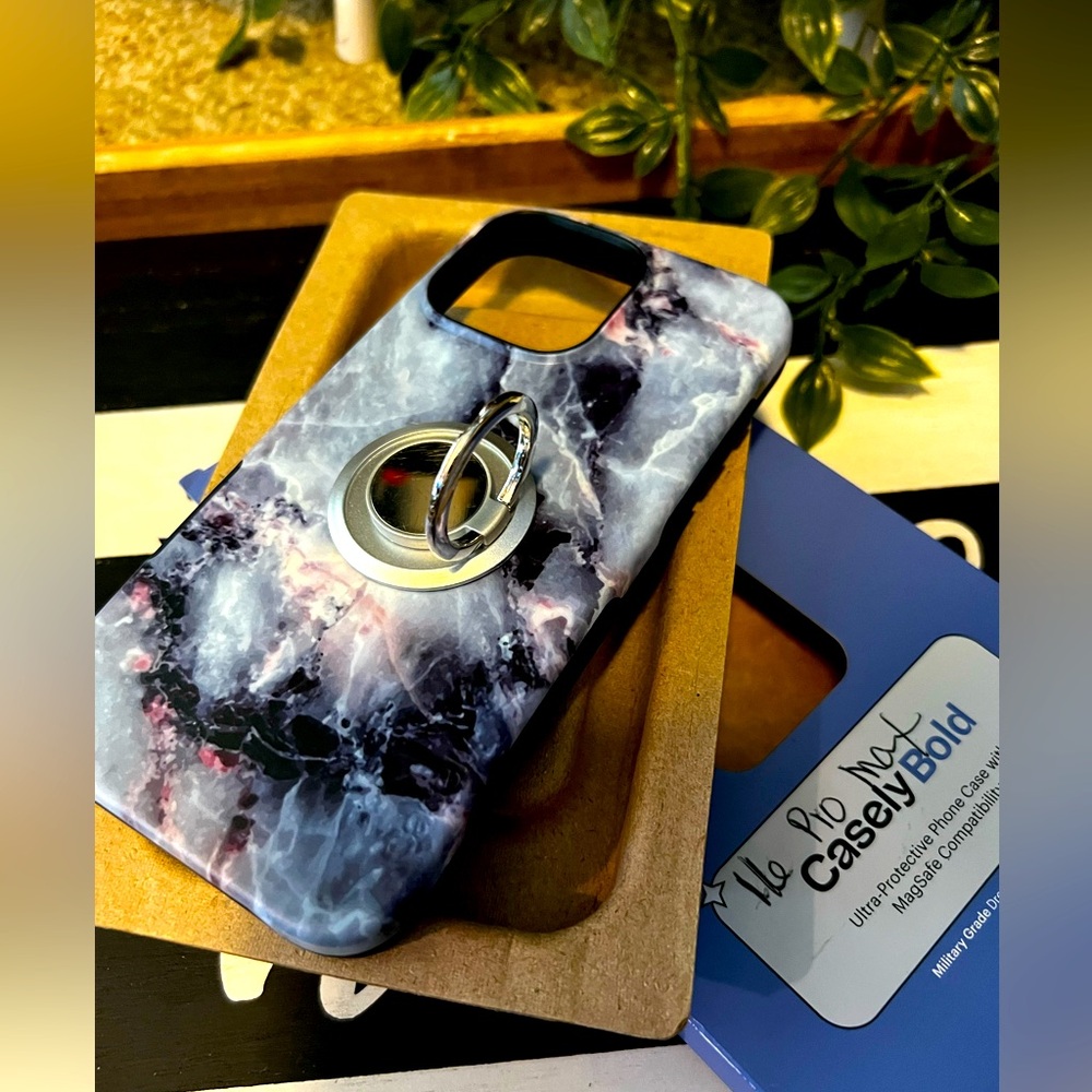 Casely  iPhone 16 pro max NWT phone case